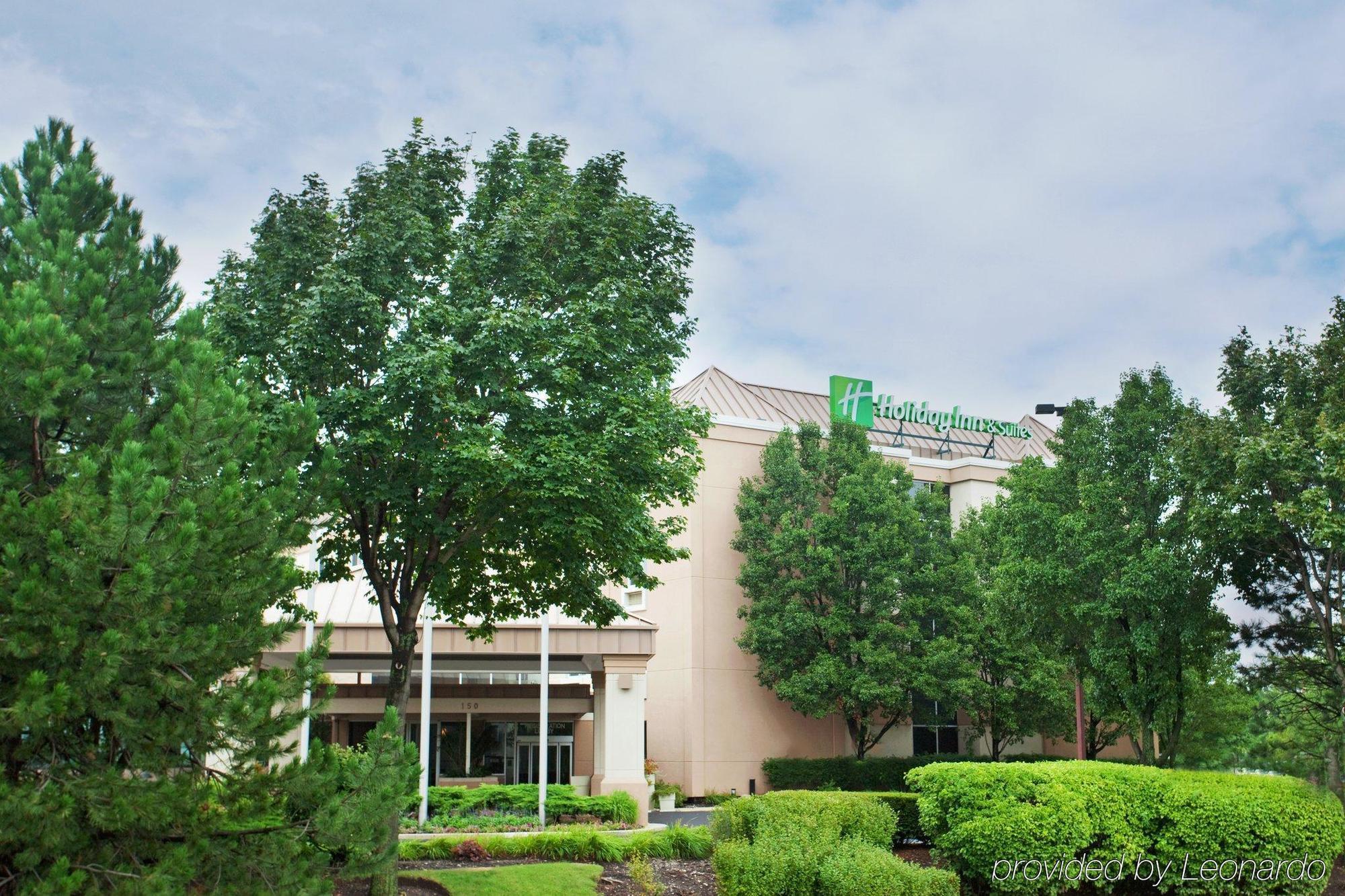 Holiday Inn & Suites Chicago-Carol Stream Wheaton By Ihg Exterior photo